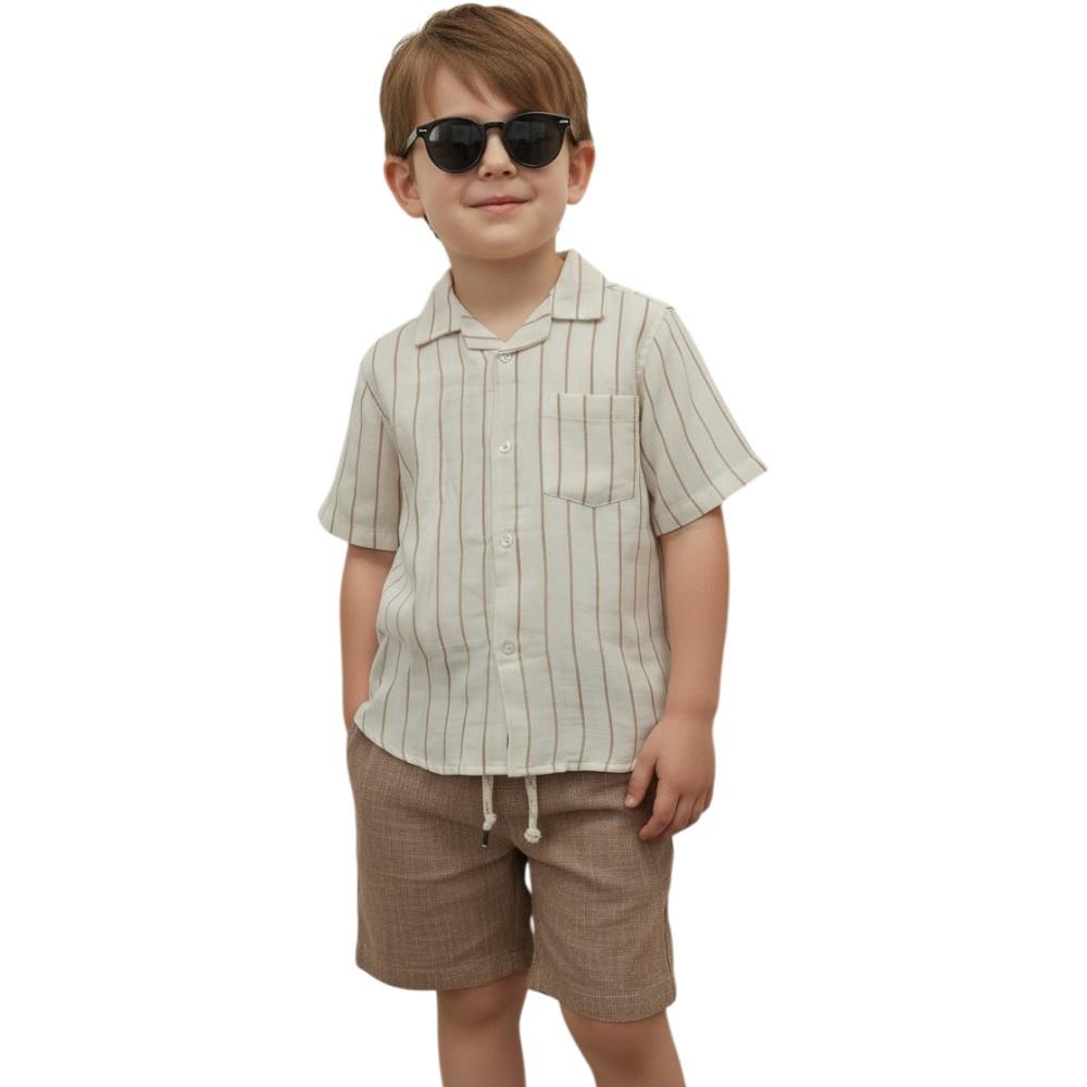 Wholesale two-piece summer suit for boys aged 6-10, consisting of a striped shirt and shorts.