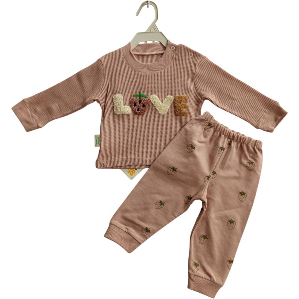 3857 Demi-season set of children's clothing with a strawberry print for infants aged 6-9-12 months