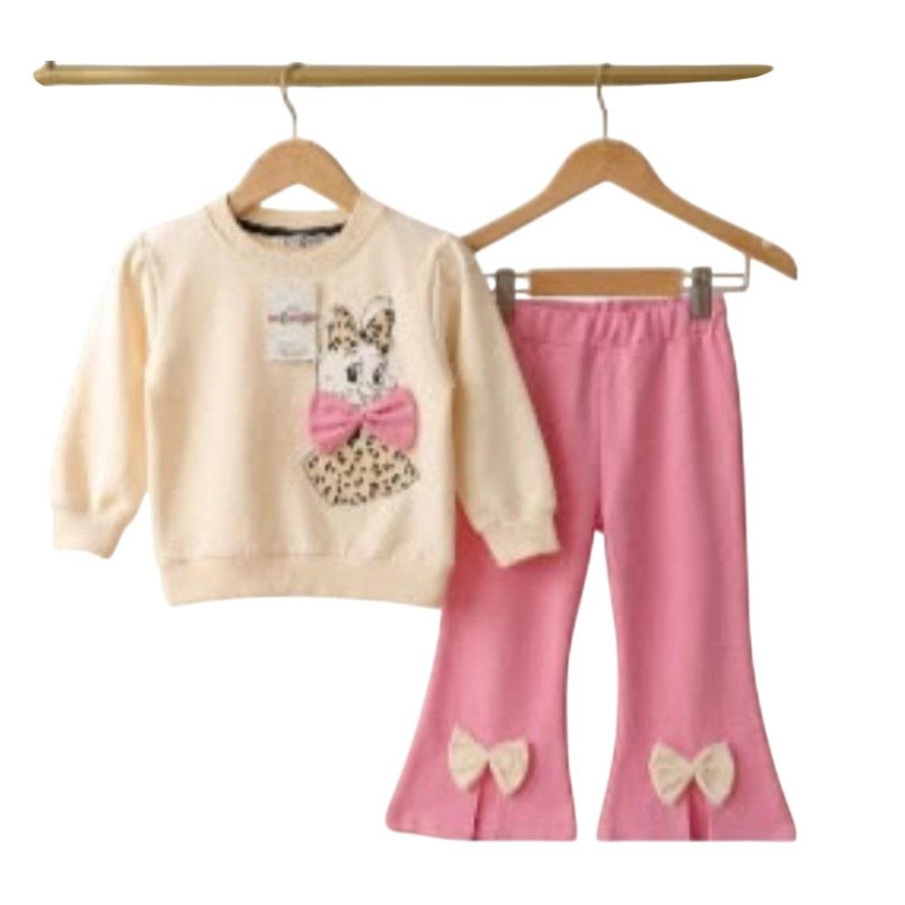 2150 wholesale two-piece sets for girls aged 2-3-4-5 years, including sweatshirt and pants.